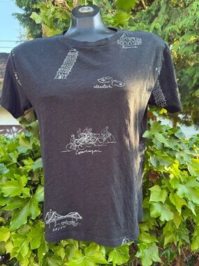 JCREW  🌎 TRAVEL 🧭 Tshirt cotton EUC cursive Dutch French Italian bikes matador